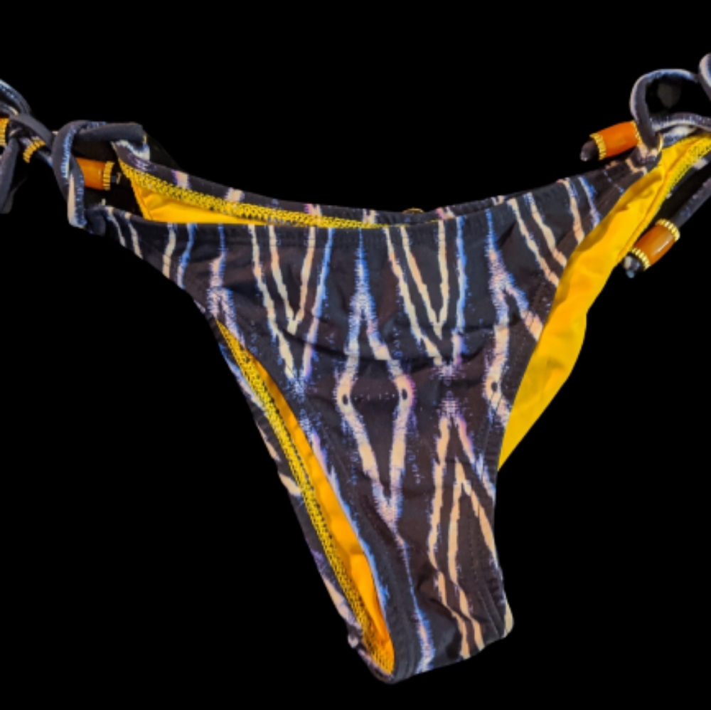 Paula Hermanny Sofia Vix Bikini Bottom